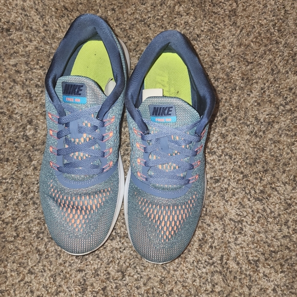 Nike Free RN - Picture 2 of 11